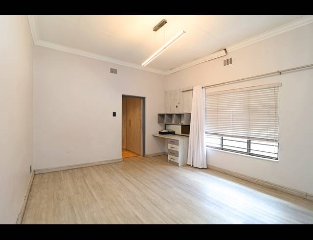 4 BEDROOM HOUSE FOR SALE IN CYRILDENE